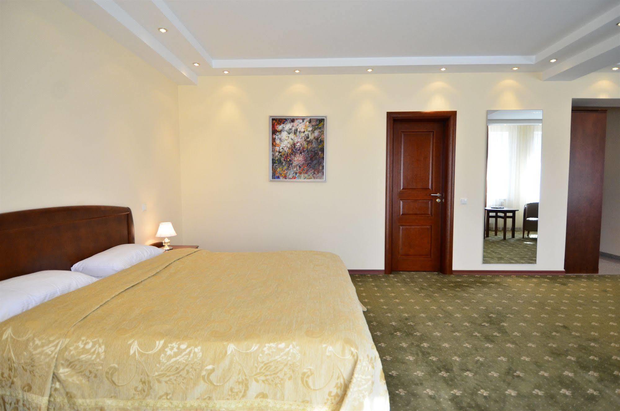 Platinum Hotel Kiszyniów Zewnętrze zdjęcie