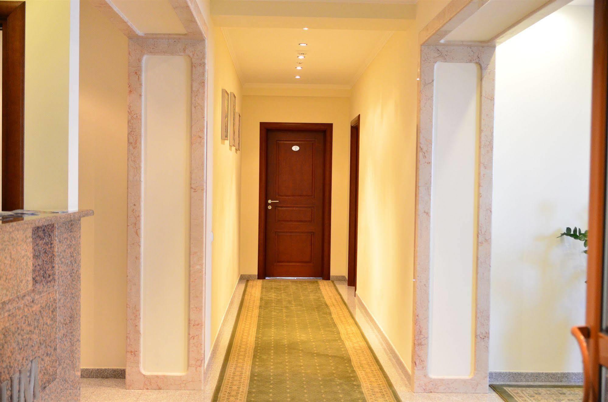 Platinum Hotel Kiszyniów Zewnętrze zdjęcie